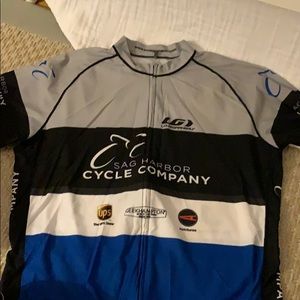 Men cycling top